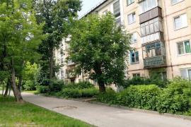 2-к.45 м2, 3/5 эт. Чехова.