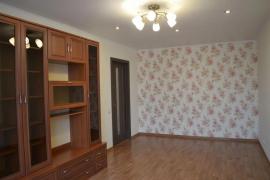 2-к. квартира, 55 м², 3/3 эт.