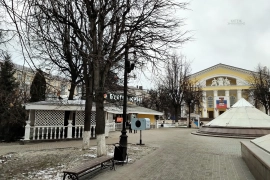 Здание 235 м2, Театральная пл.