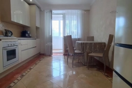 3к 94,2 м2, 3/5 эт. Ак.Королева