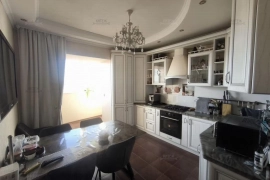 3-к. квартира, 92,5 м², 8/9 эт.